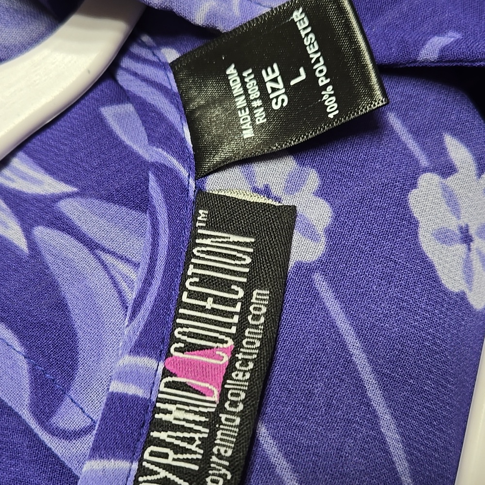 The Pyramid Collection Dress - Picture 3 of 4